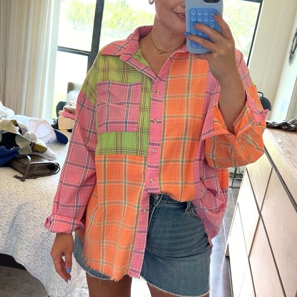 NEW Women's Oversized Light Colorful Plaid Button Down | Size XL, fits Plus 1-2X - Picture 1 of 2